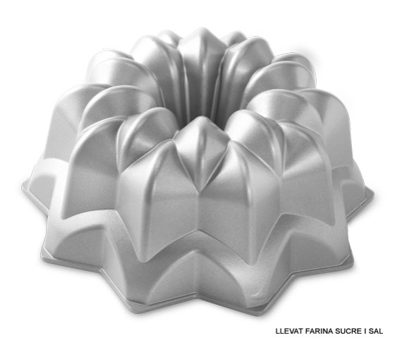 53137_Vintage_Star_Bundt_780x780